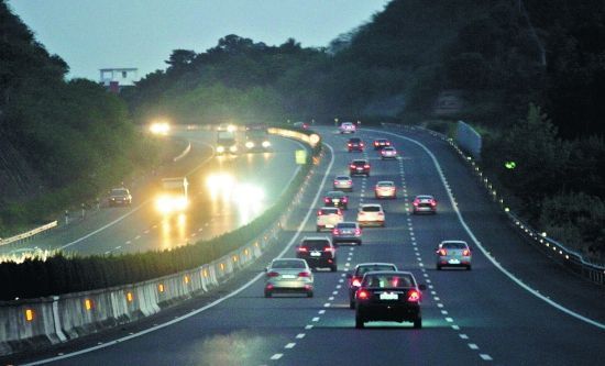 交通標(biāo)線 交通標(biāo)線